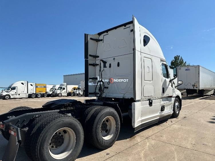 Truck Thumbnail 6