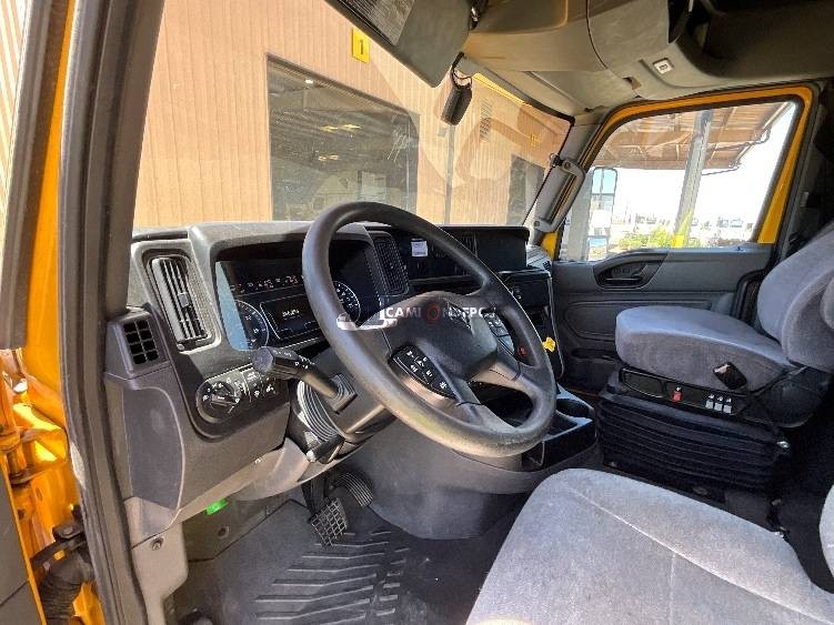 Truck Thumbnail 5