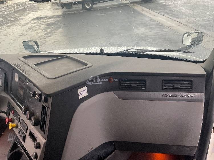 Truck Thumbnail 7
