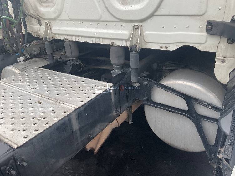Truck Thumbnail 12