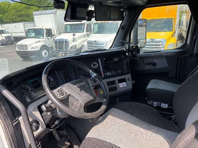 Truck Thumbnail 7