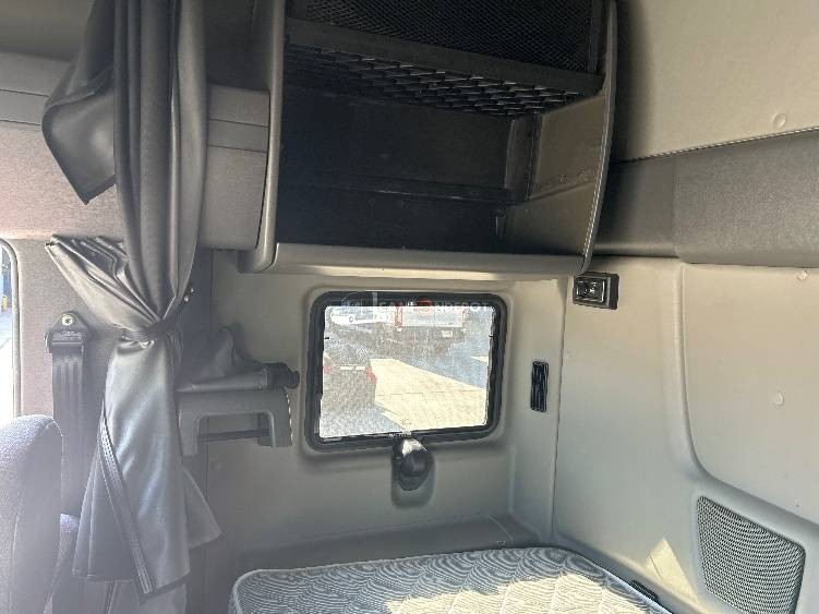 Truck Thumbnail 10