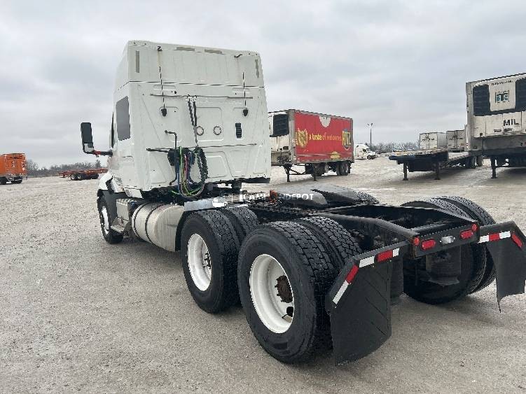 Truck Thumbnail 3