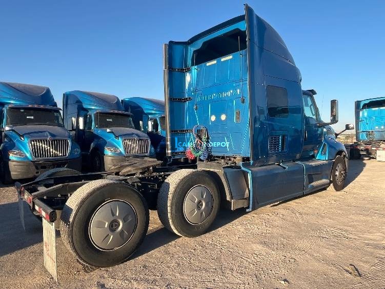 Truck Thumbnail 6