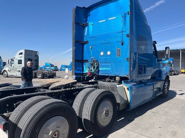 Truck Thumbnail 6