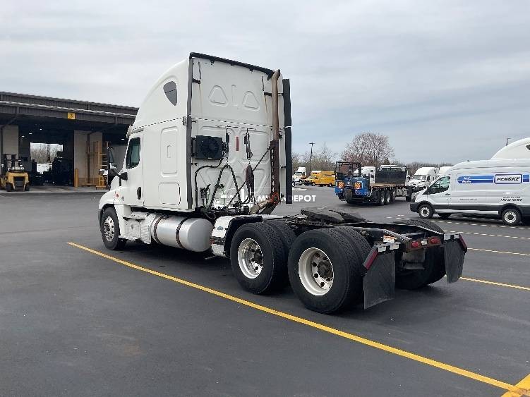 Truck Thumbnail 5