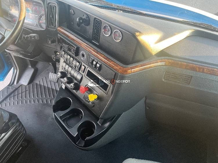 Truck Thumbnail 8