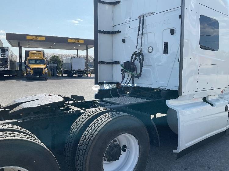 Truck Thumbnail 14