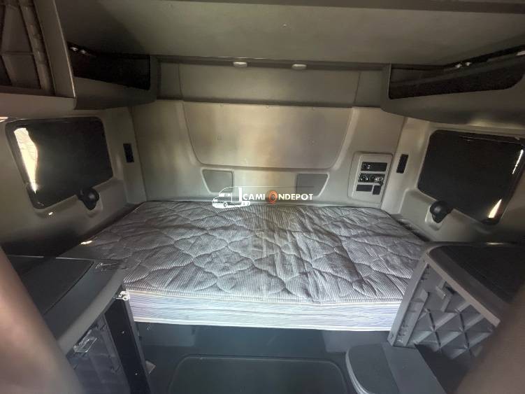 Truck Thumbnail 8