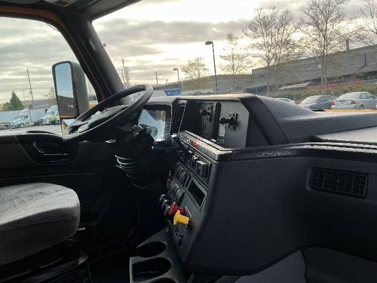 Truck Thumbnail 9
