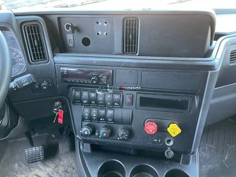 Truck Thumbnail 10