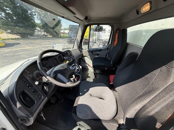 Truck Thumbnail 3