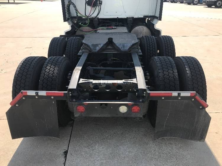 Truck Thumbnail 6