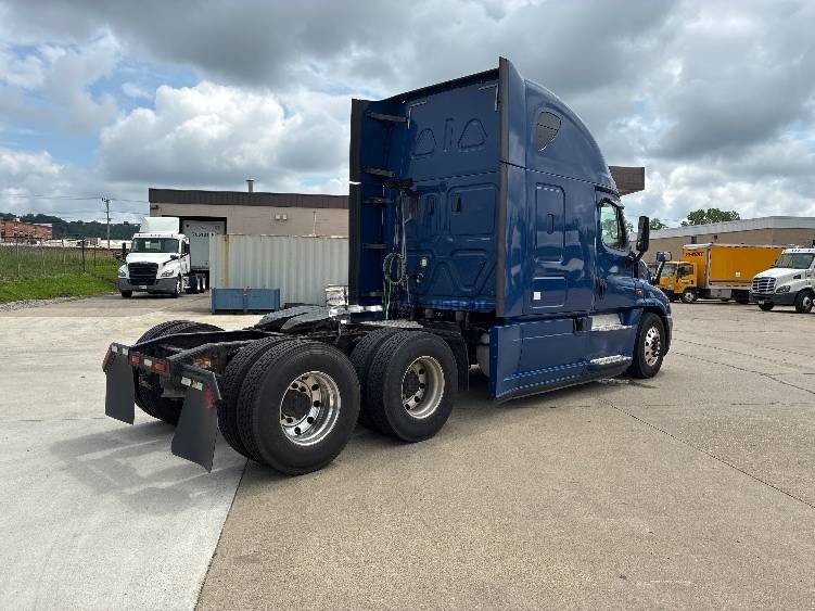 Truck Thumbnail 6