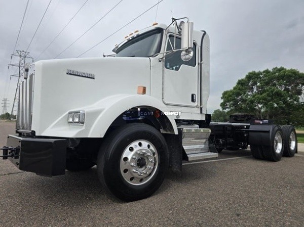 Truck Thumbnail 2