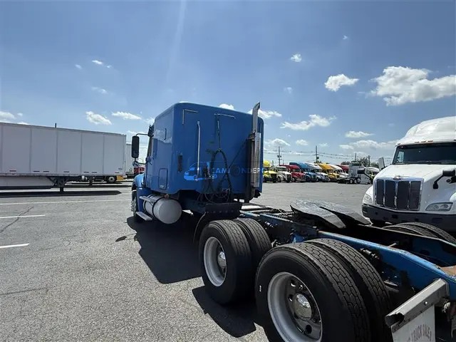 Truck Thumbnail 4