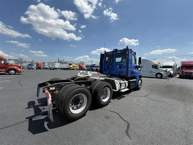 Truck Thumbnail 2