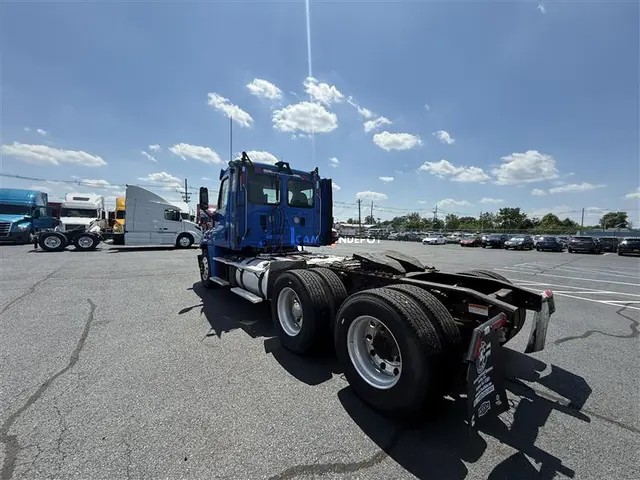 Truck Thumbnail 4