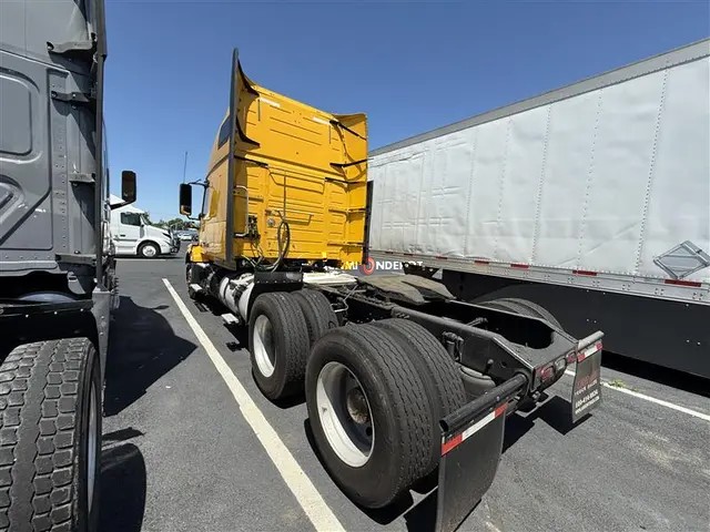 Truck Thumbnail 4