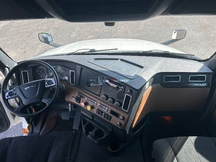 Truck Thumbnail 8