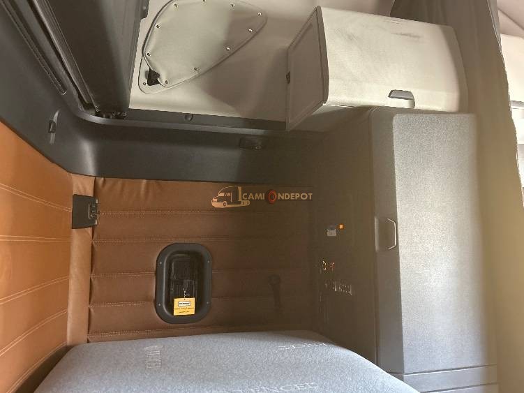 Truck Thumbnail 12