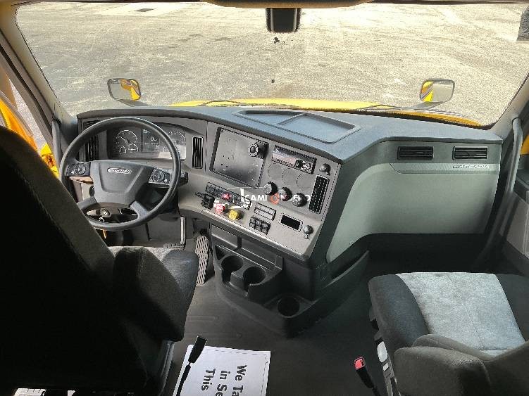 Truck Thumbnail 7