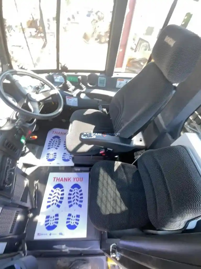 Truck Thumbnail 3
