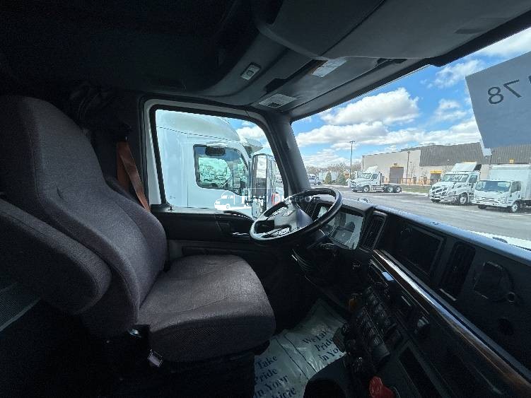 Truck Thumbnail 9