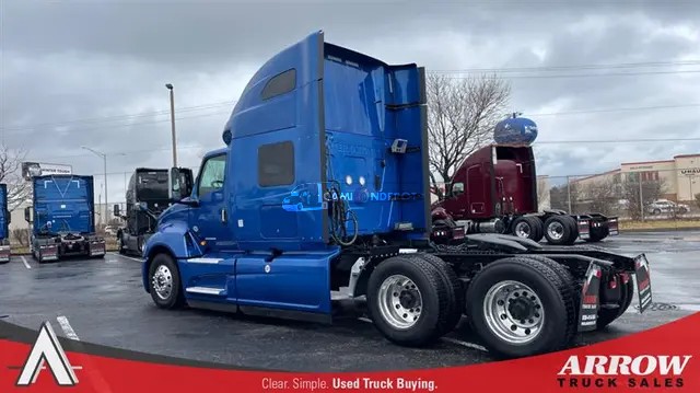Truck Thumbnail 4
