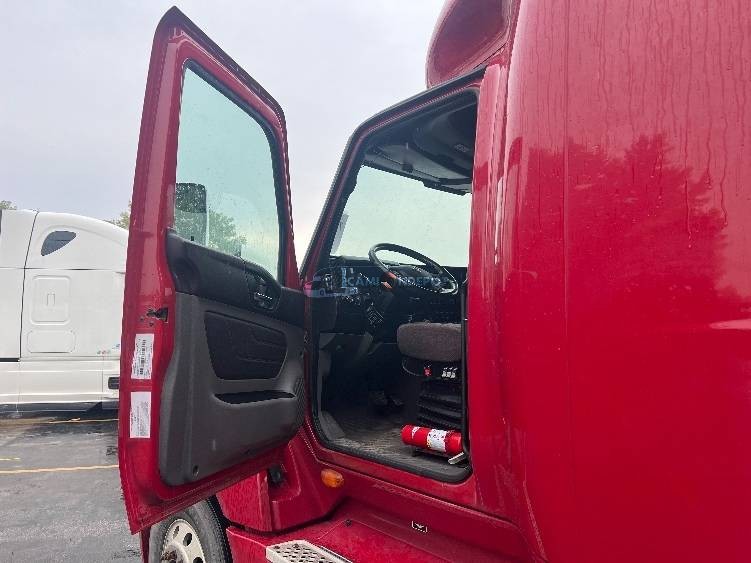 Truck Thumbnail 5