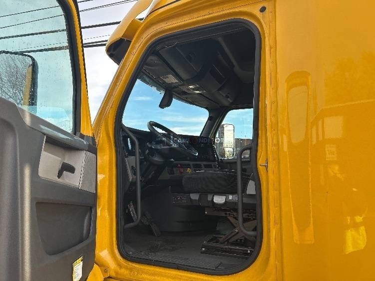 Truck Thumbnail 5