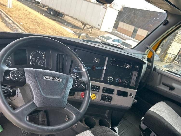 Truck Thumbnail 6