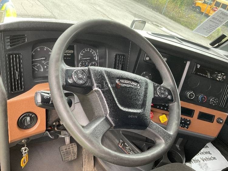 Truck Thumbnail 7