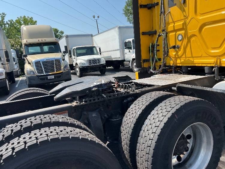 Truck Thumbnail 13