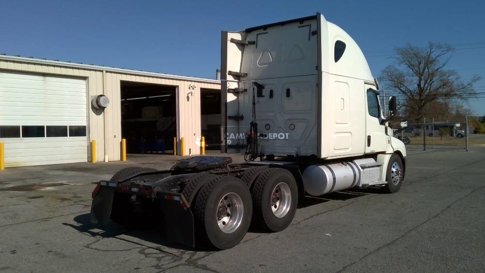 Truck Thumbnail 6