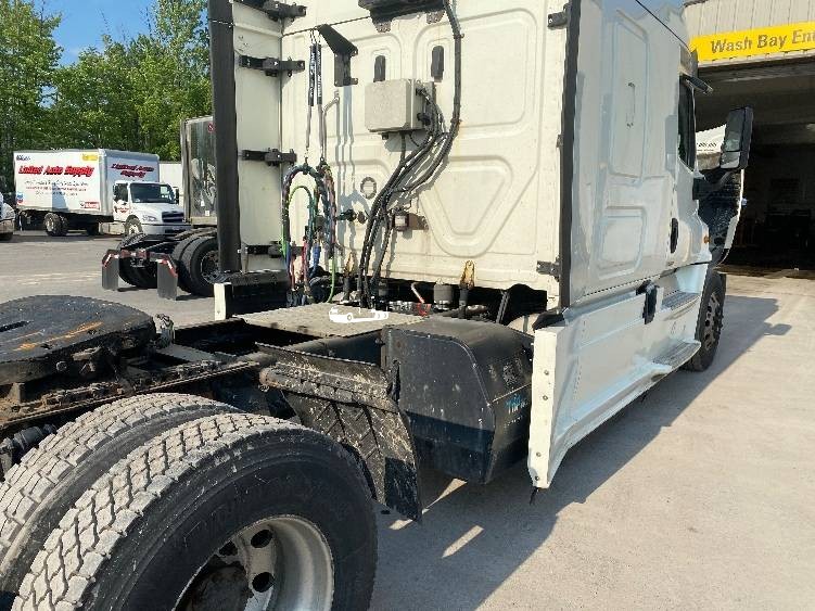 Truck Thumbnail 13
