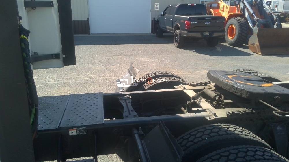 Truck Thumbnail 14