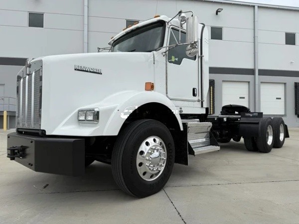 Truck Thumbnail 2
