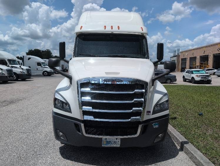 Truck Thumbnail 3