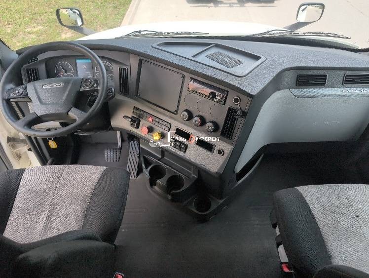 Truck Thumbnail 7