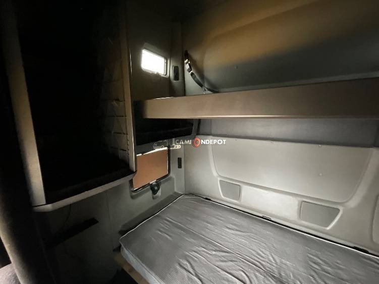 Truck Thumbnail 10
