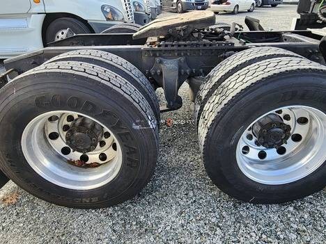 Truck Thumbnail 11