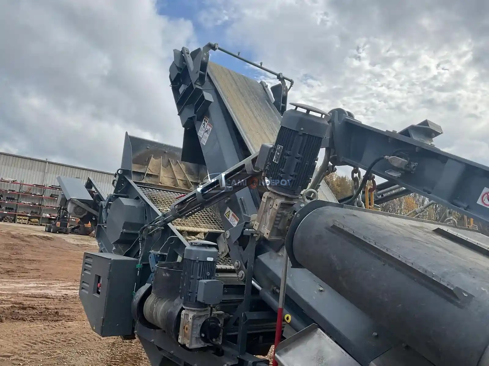 Truck Thumbnail 4