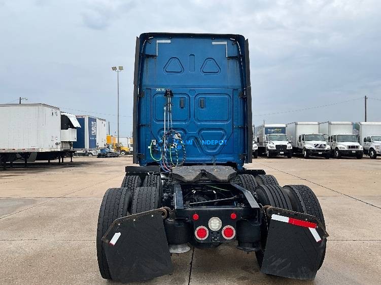 Truck Thumbnail 6