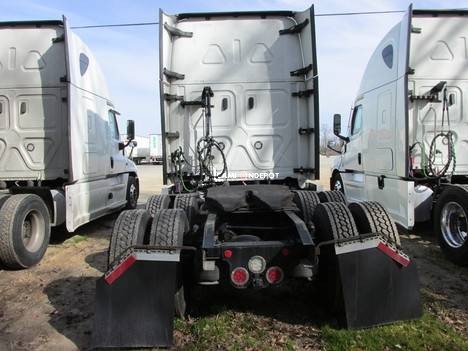 Truck Thumbnail 3