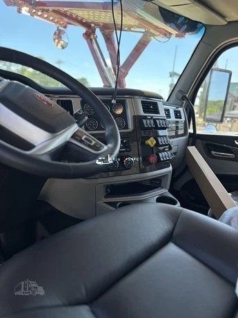 Truck Thumbnail 5