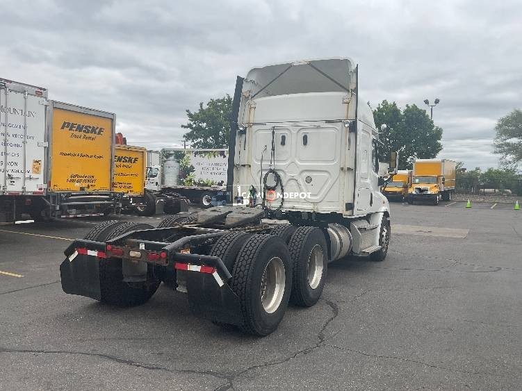 Truck Thumbnail 5