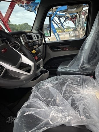 Truck Thumbnail 5