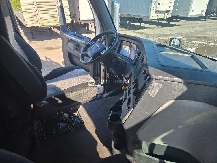 Truck Thumbnail 8