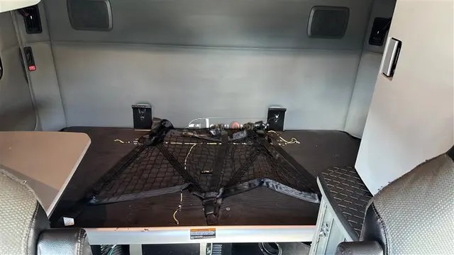 Truck Thumbnail 5